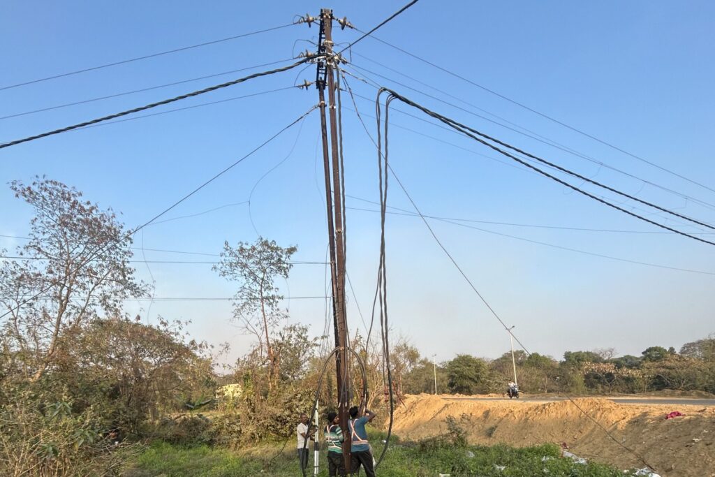 Overhead Power Lines — Simplex Electricals site photograph 4